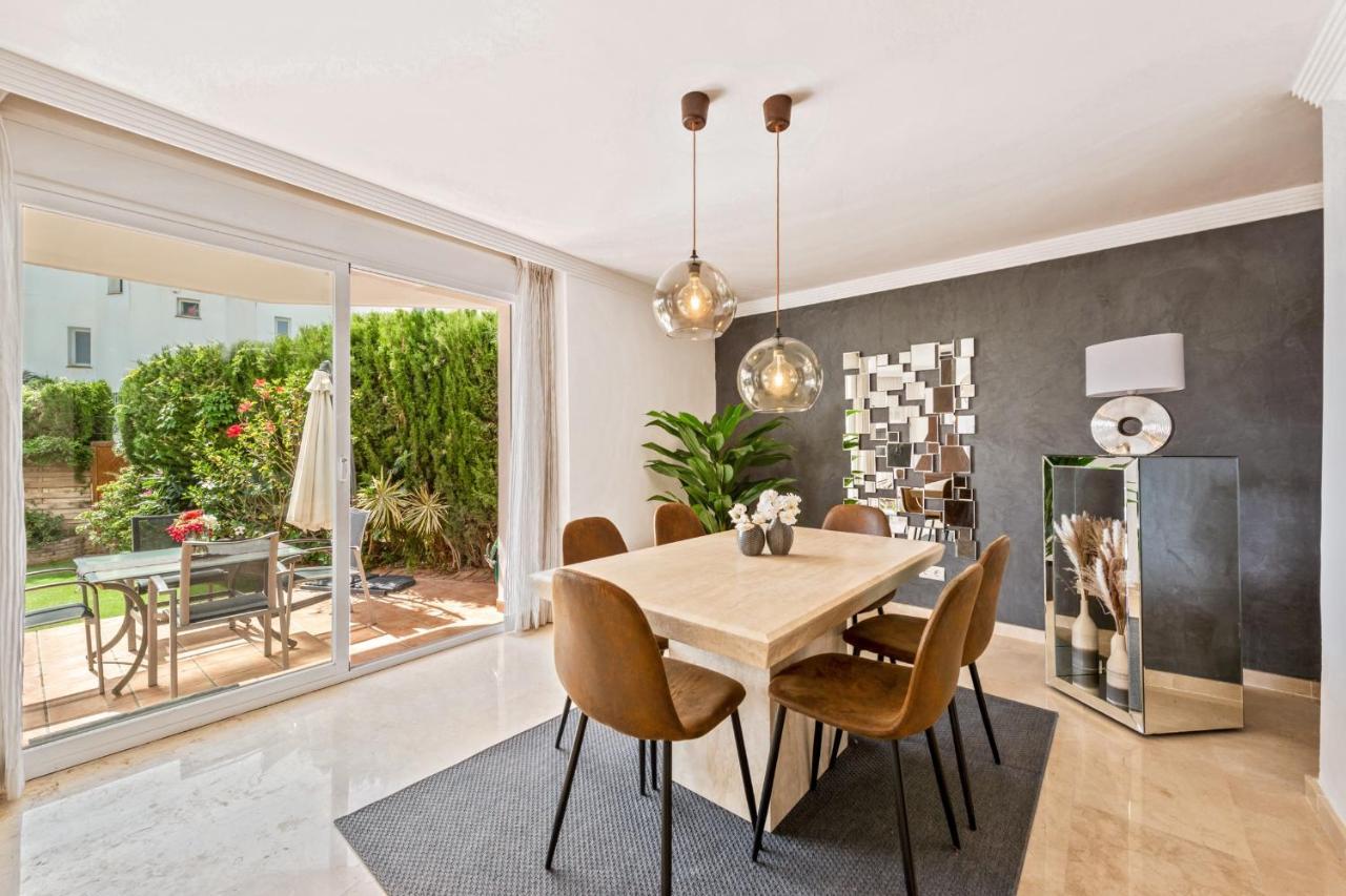 Вілла Cozy Townhouse Selwo Естепона Екстер'єр фото