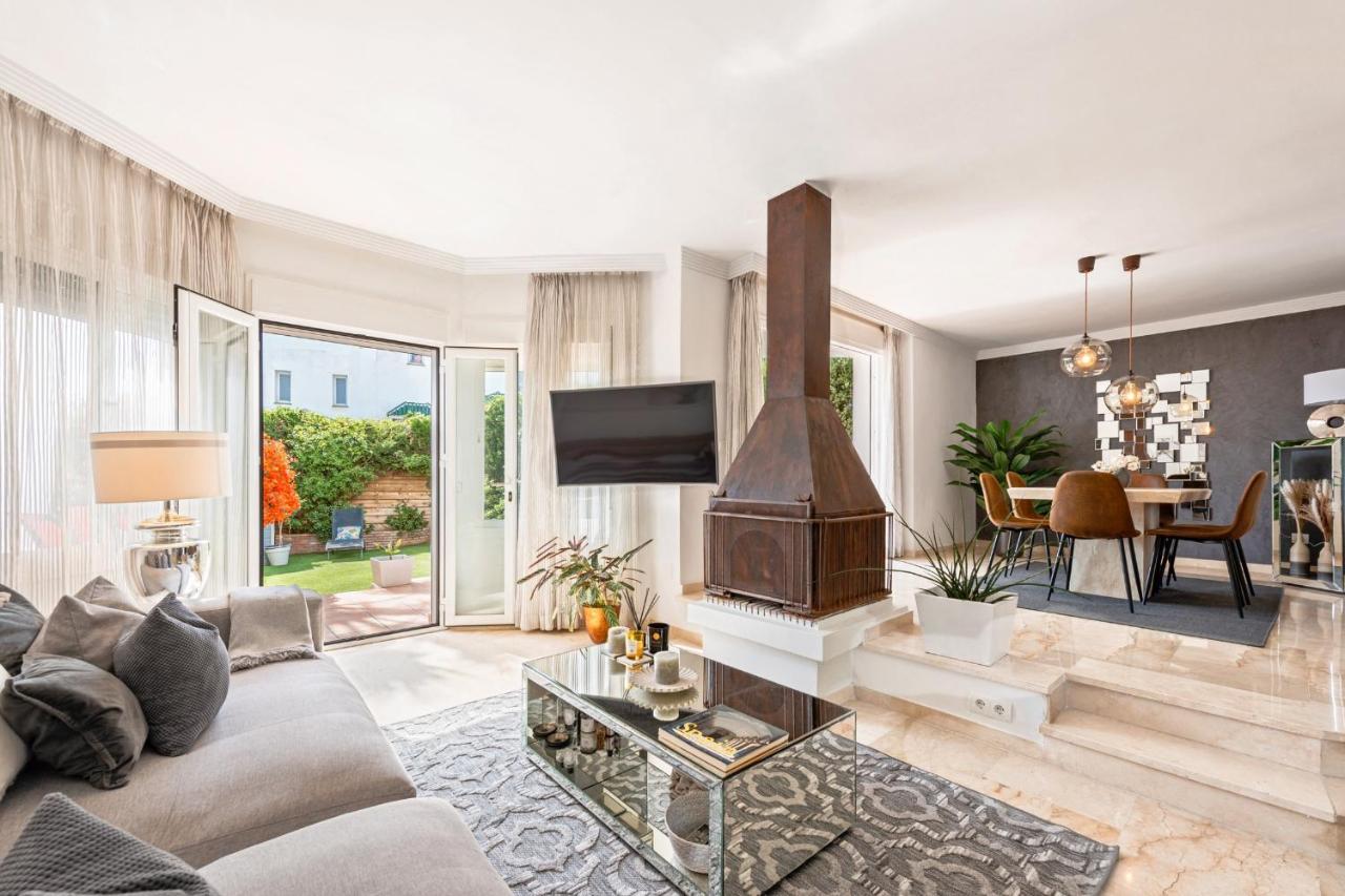Вілла Cozy Townhouse Selwo Естепона Екстер'єр фото